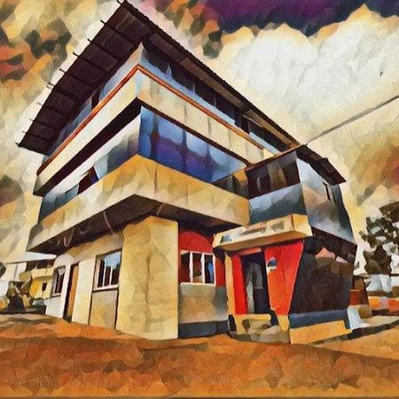 Strawberry Vacations Villa Panchgani Ngoại thất bức ảnh